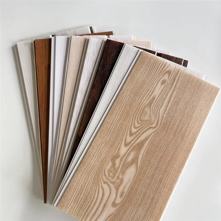 Planches de plafond en PVC