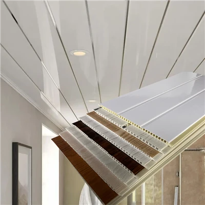 Plafond de salle de bain en PVC