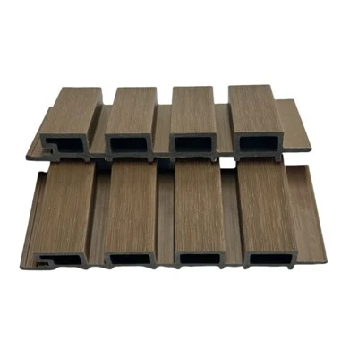 Panneau mural extérieur WPC